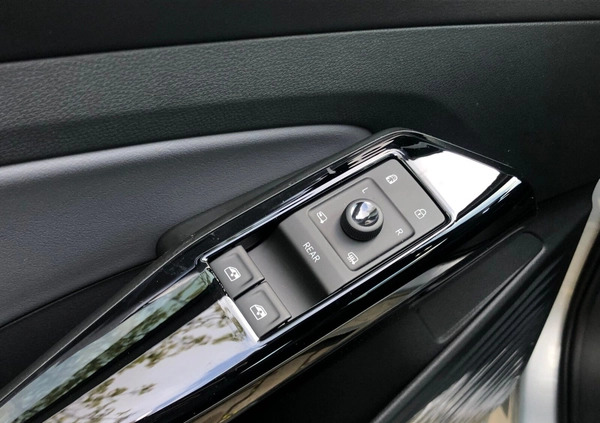 Volkswagen ID.4 cena 238270 przebieg: 8, rok produkcji 2024 z Olsztyn małe 407